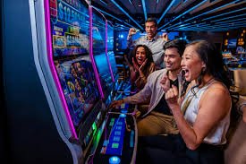 31000 lottery jackpot prize celebration for Filipino winners